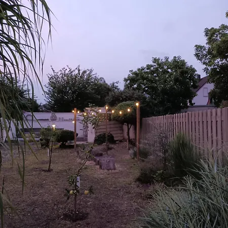 Apartman Stilvolles Altbauapartment In Ruhiger Wohngegend Duisburg