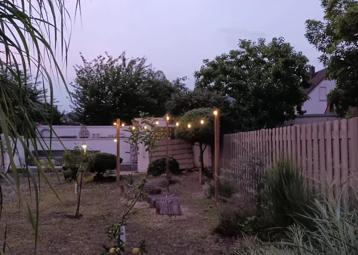 Apartment Stilvolles Altbauapartment In Ruhiger Wohngegend Duisburg